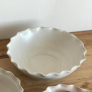 Large Ruffle Bowl