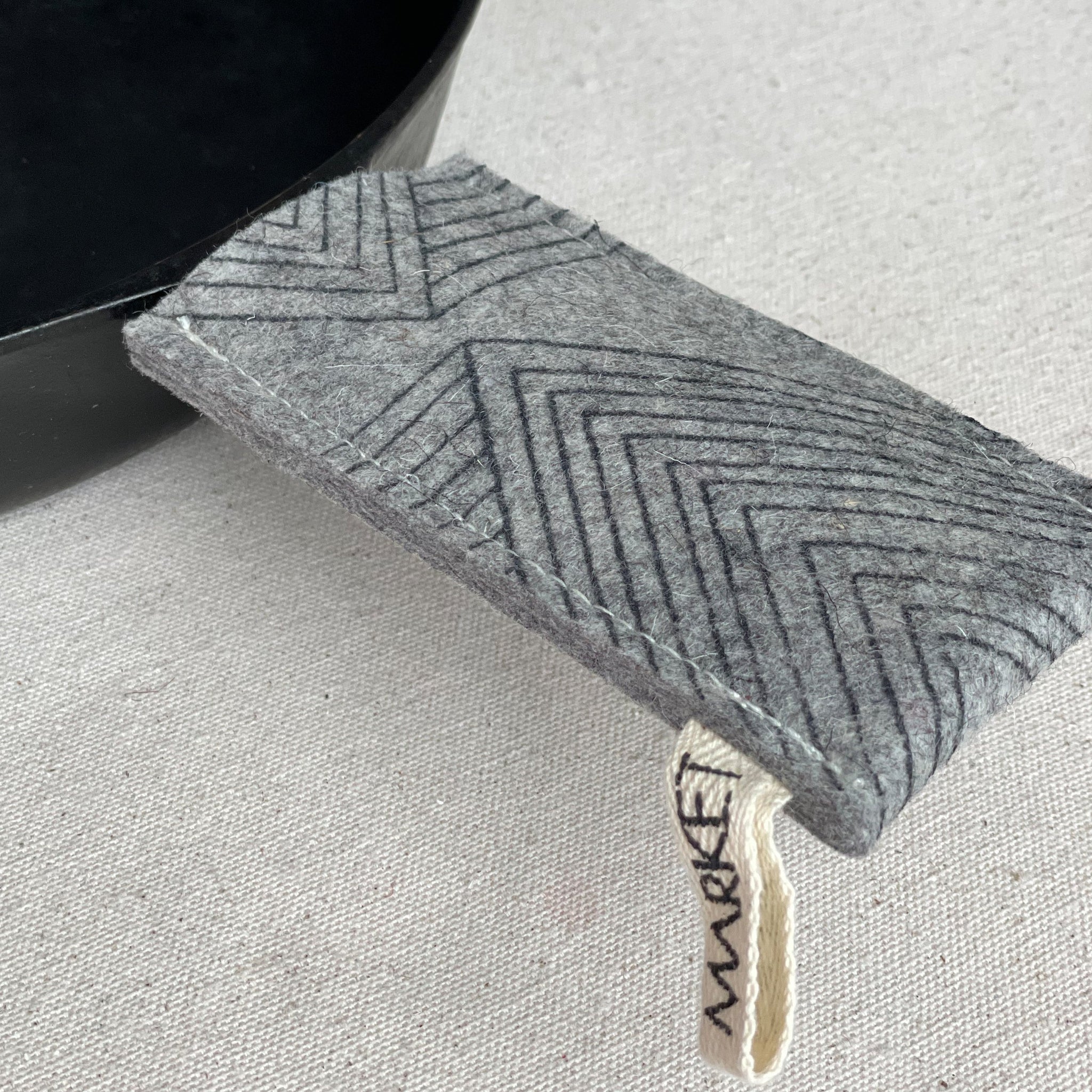 Charcoal Zig Zag Long Pot Holder
