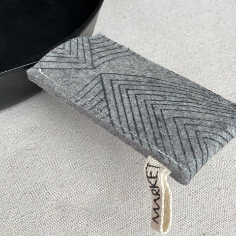 Charcoal Zig Zag Long Pot Holder
