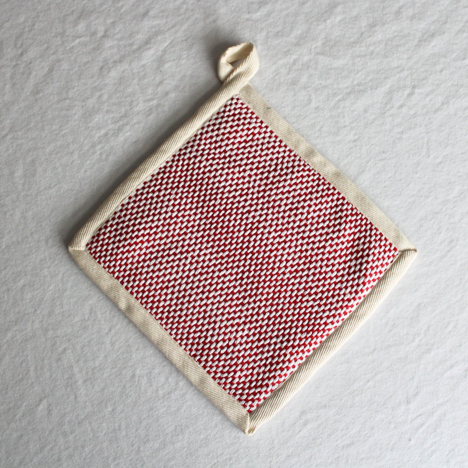 KD Weave Red + White Pot Holder