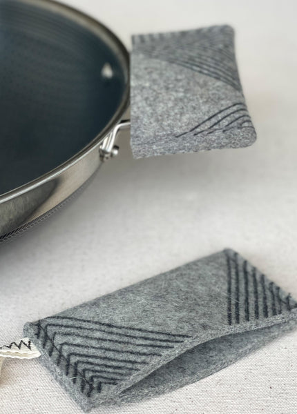 Charcoal Zig Zag Pot Holders, Set of 2