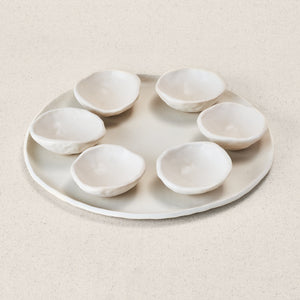 Sarah Seder Plate in Blanc
