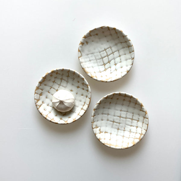Eggshell Wash Dessert Bowl, Set of 3