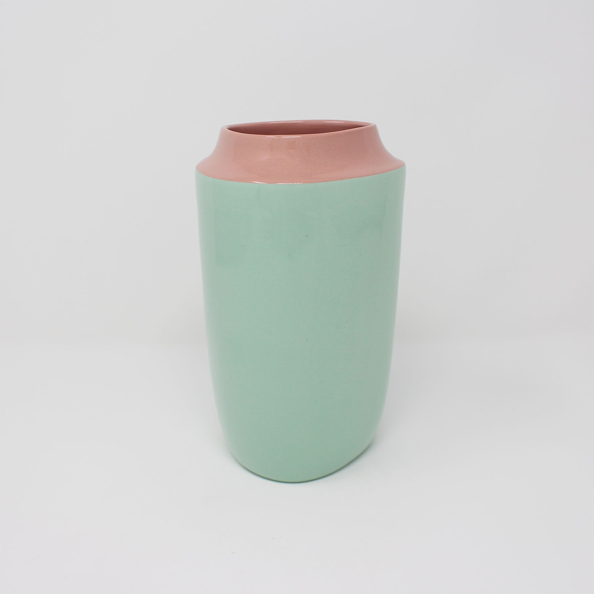 Pink Bermuda Top Curve Tall Vase