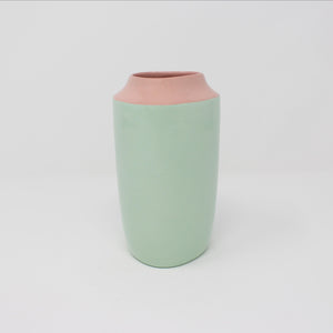Pink Bermuda Top Curve Short Vase