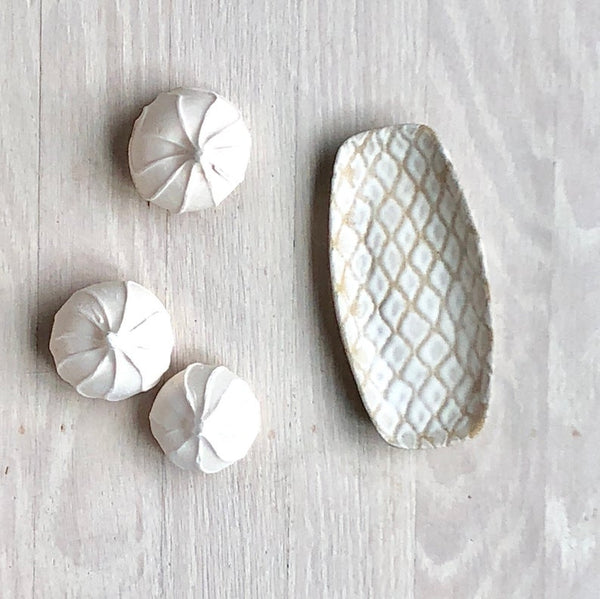 Eggshell Wash Rectangular Condiment Dish, Set of 3